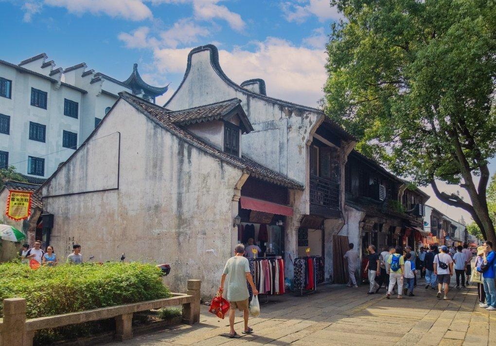 吴宣仪回应争议闹笑话,暴露了自己真实的文化水平,公司要把关了